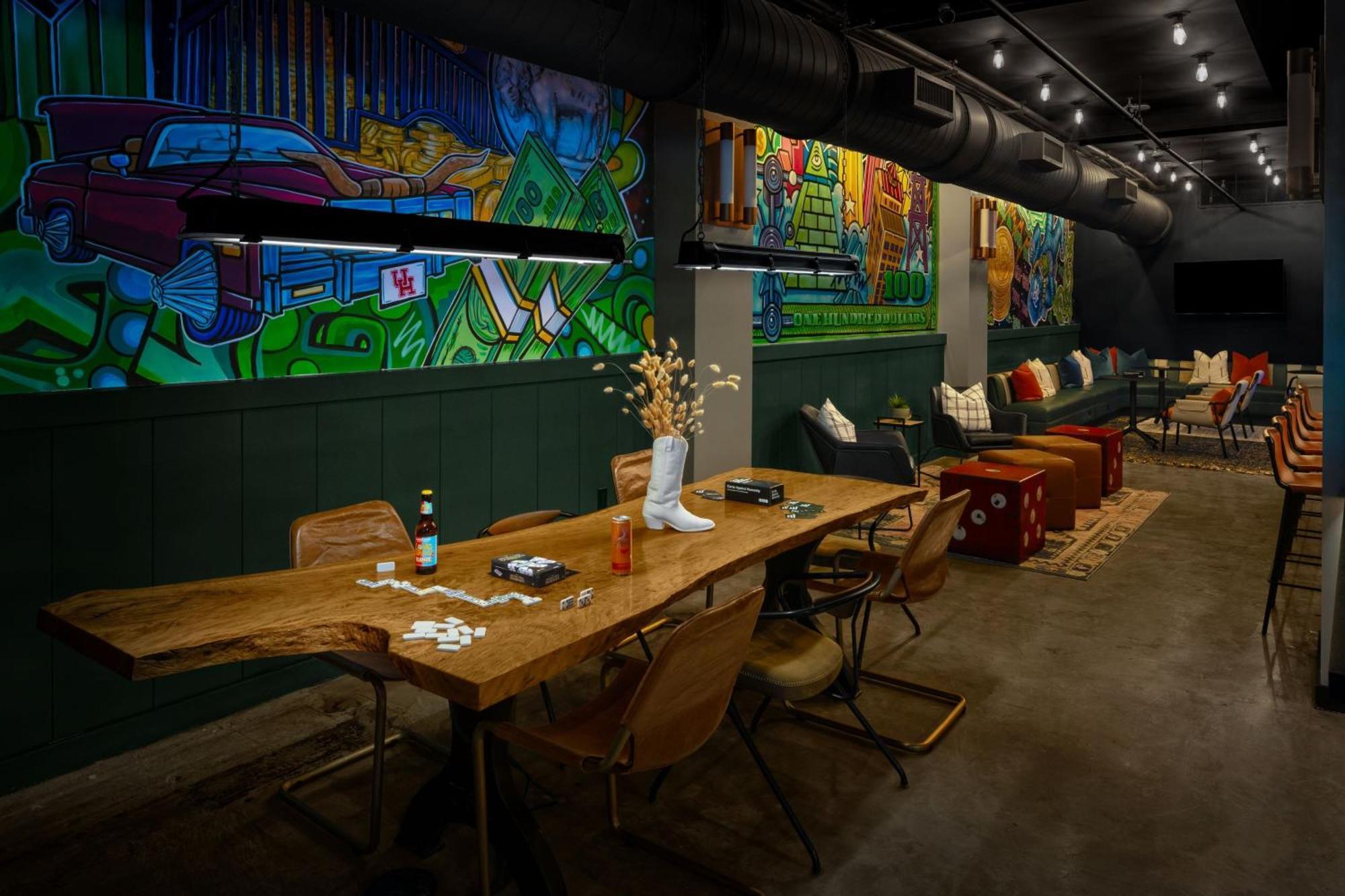 Moxy Houston Downtown Hotel Exterior photo